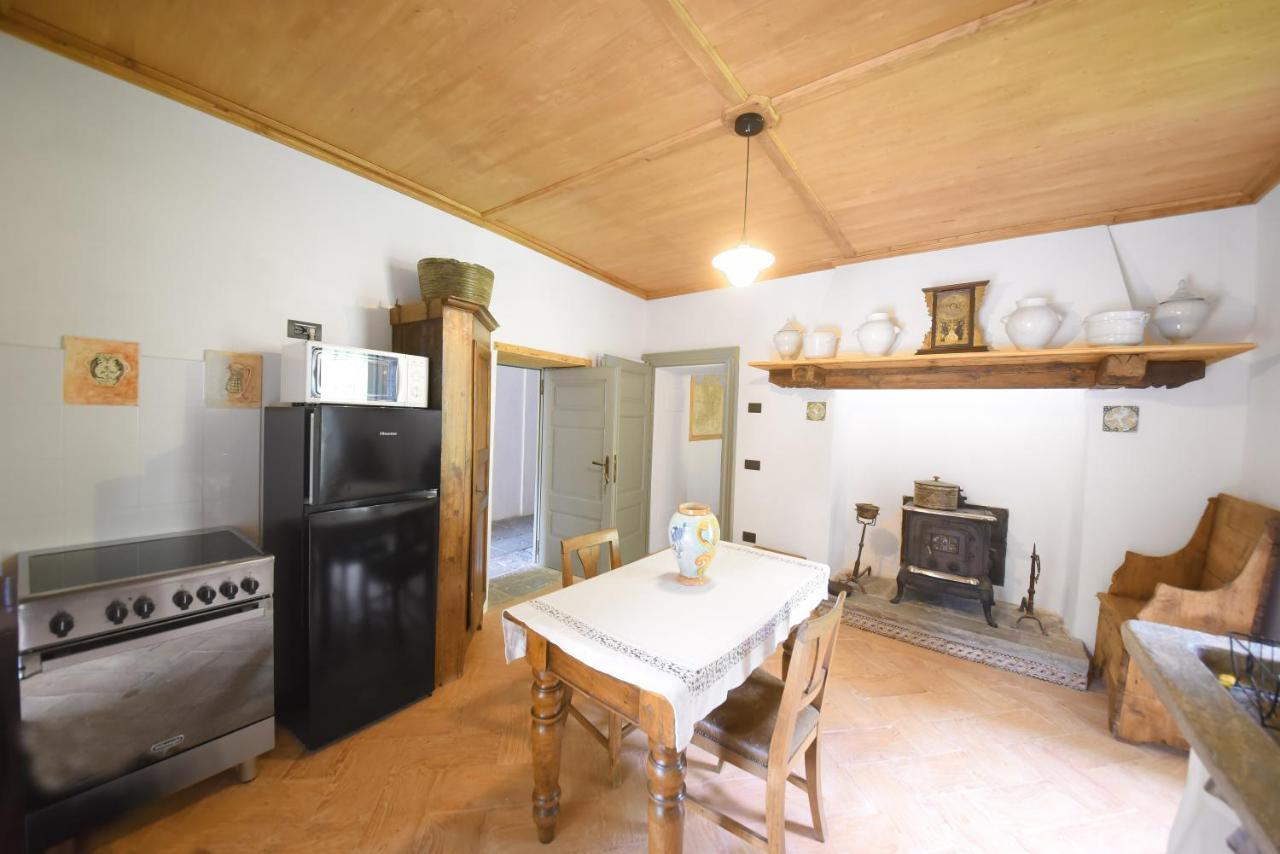 Villa Piano Nobile Al Roseto Del Drago San Bernardo  Exterior foto